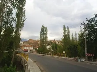 Altunhisar Gezi Rehberi